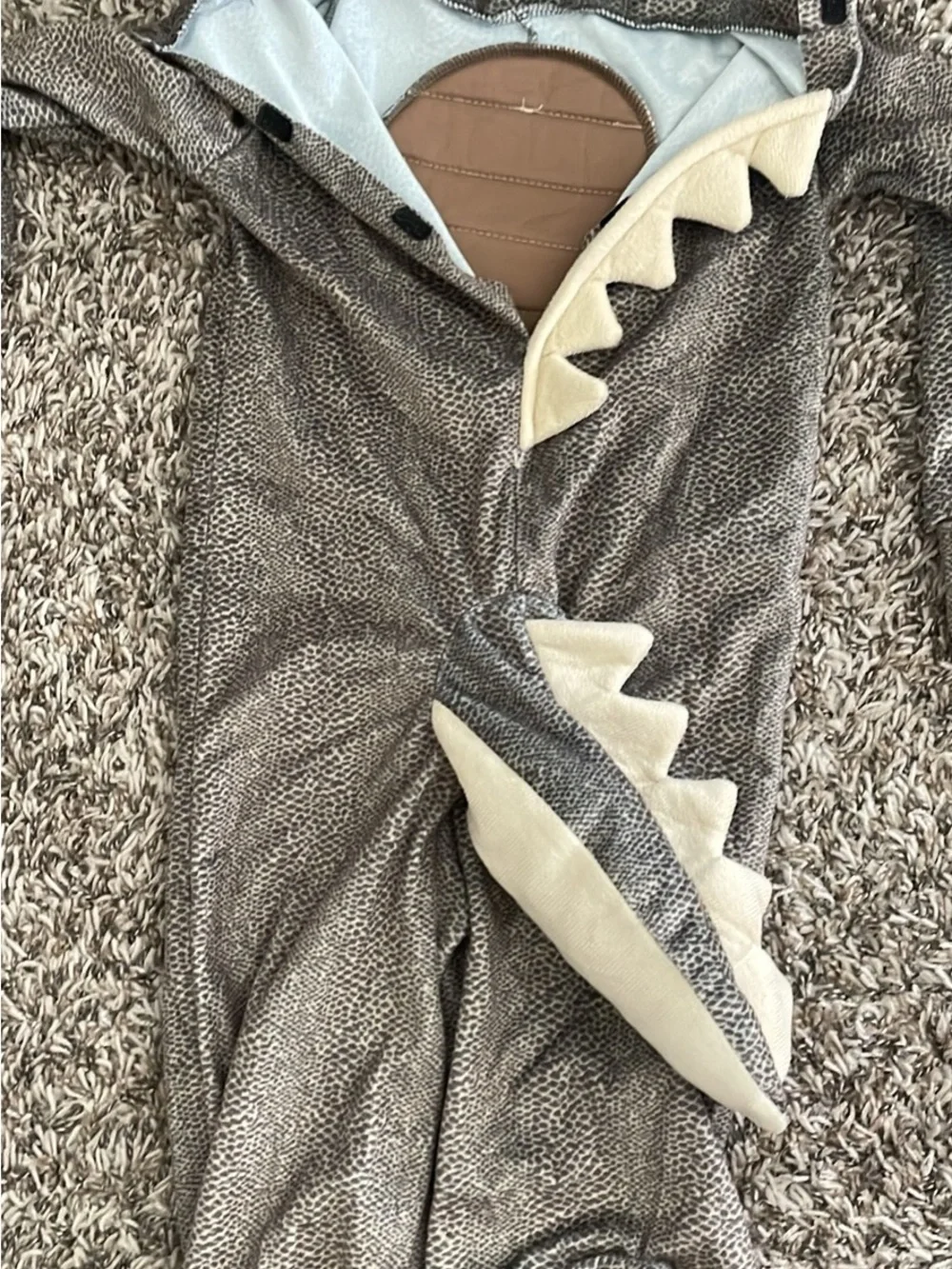 N/A adorable gray